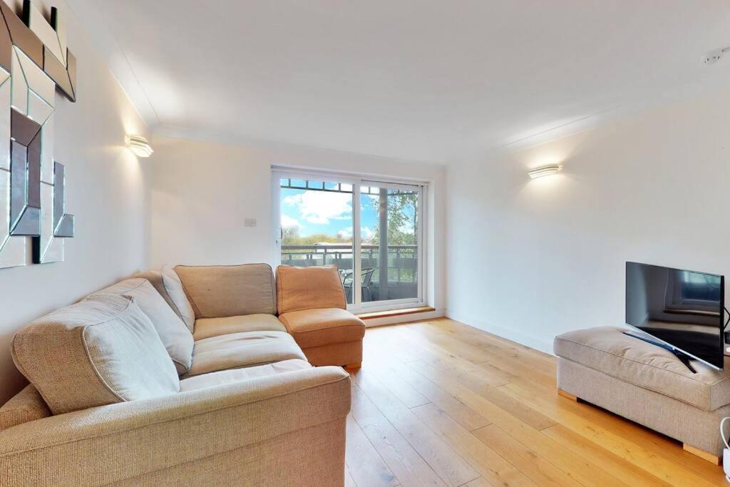 Modern 1bed Flat Close To All London's Attractions Londra